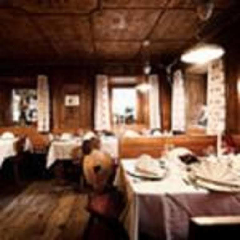 ניוסטיפט אים סטובאיטל Hotel Hoferwirt מראה חיצוני תמונה